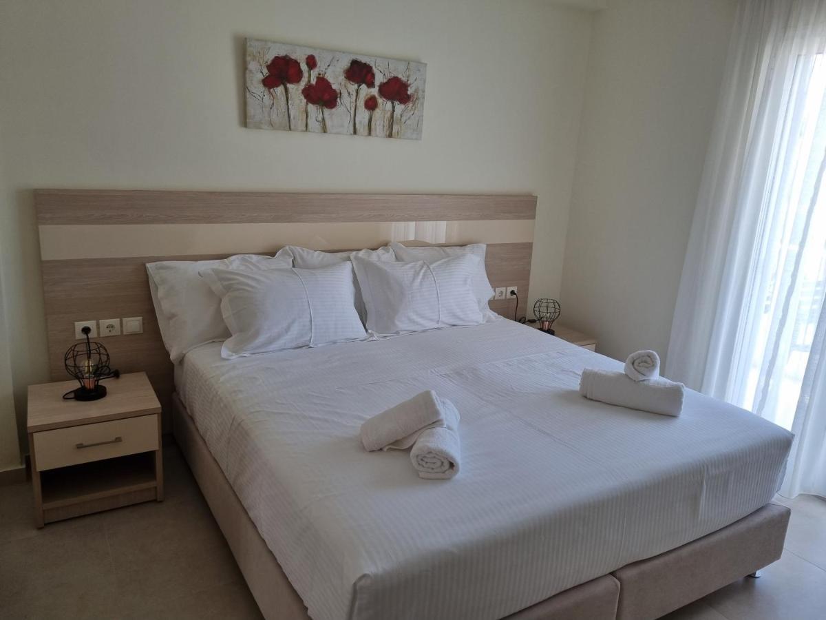 Chrysanthe'S Apartments No2 Poros Town Extérieur photo