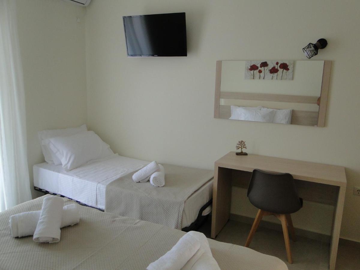 Chrysanthe'S Apartments No2 Poros Town Extérieur photo