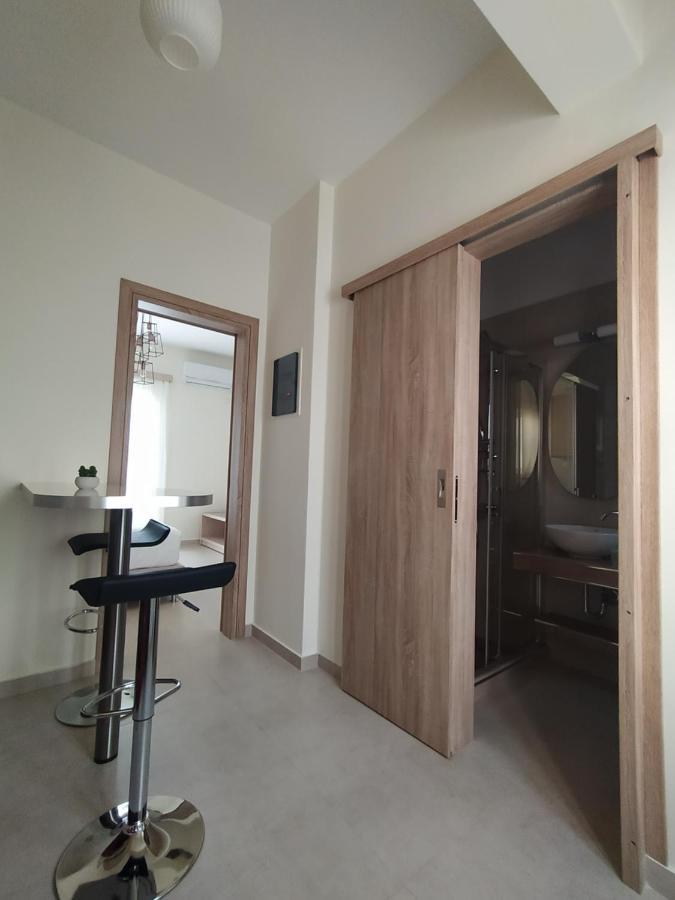 Chrysanthe'S Apartments No2 Poros Town Extérieur photo