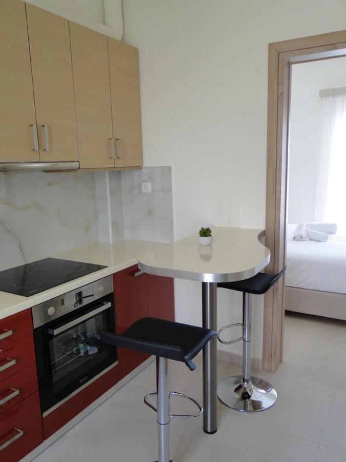 Chrysanthe'S Apartments No2 Poros Town Extérieur photo